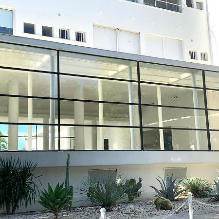 Elegant Studio Et Parking Dans Batiment Historique Сен-Тропе Экстерьер фото