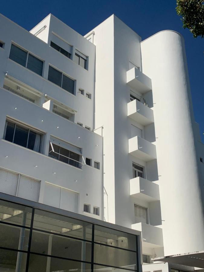 Elegant Studio Et Parking Dans Batiment Historique Сен-Тропе Экстерьер фото