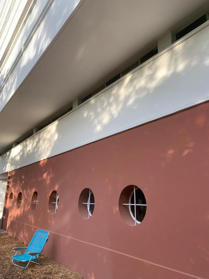Elegant Studio Et Parking Dans Batiment Historique Сен-Тропе Экстерьер фото